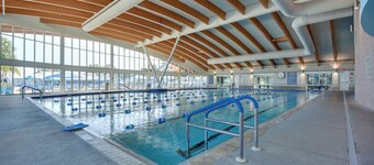 Snowbird Escape w/ Pools! 6 Mi to Dtwn Sarasota