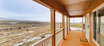 Fish, Hunt & Explore! Rodeo City Home w/ Hot Tub