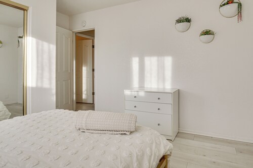 Golf, Fish & More! Peaceful Home in Helendale