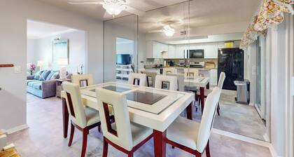 1 Mi to Beach! Marco Island Family Getaway w/ Pool