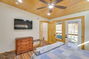 House (1 Bedroom) | Interior - Pets Welcome! Quiet Couples Retreat in Lyles (Lyles)