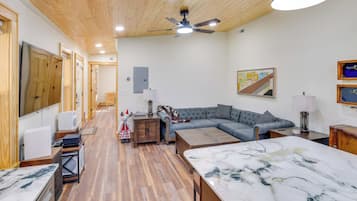 House (1 Bedroom) | Interior