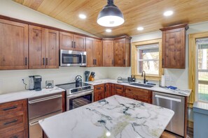 House (1 Bedroom) | Interior - Pets Welcome! Quiet Couples Retreat in Lyles (Lyles)