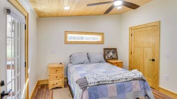 House (1 Bedroom) | Interior