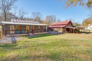 House (1 Bedroom) | Interior - Pets Welcome! Quiet Couples Retreat in Lyles (Lyles)
