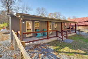 House (1 Bedroom) | Interior - Pets Welcome! Quiet Couples Retreat in Lyles (Lyles)