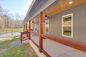 Interior - Pets Welcome! Quiet Couples Retreat in Lyles (Lyles)