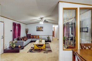 Interior - Private Pool! Nat'l Forest Retreat on 1 Acre (Oakhurst)