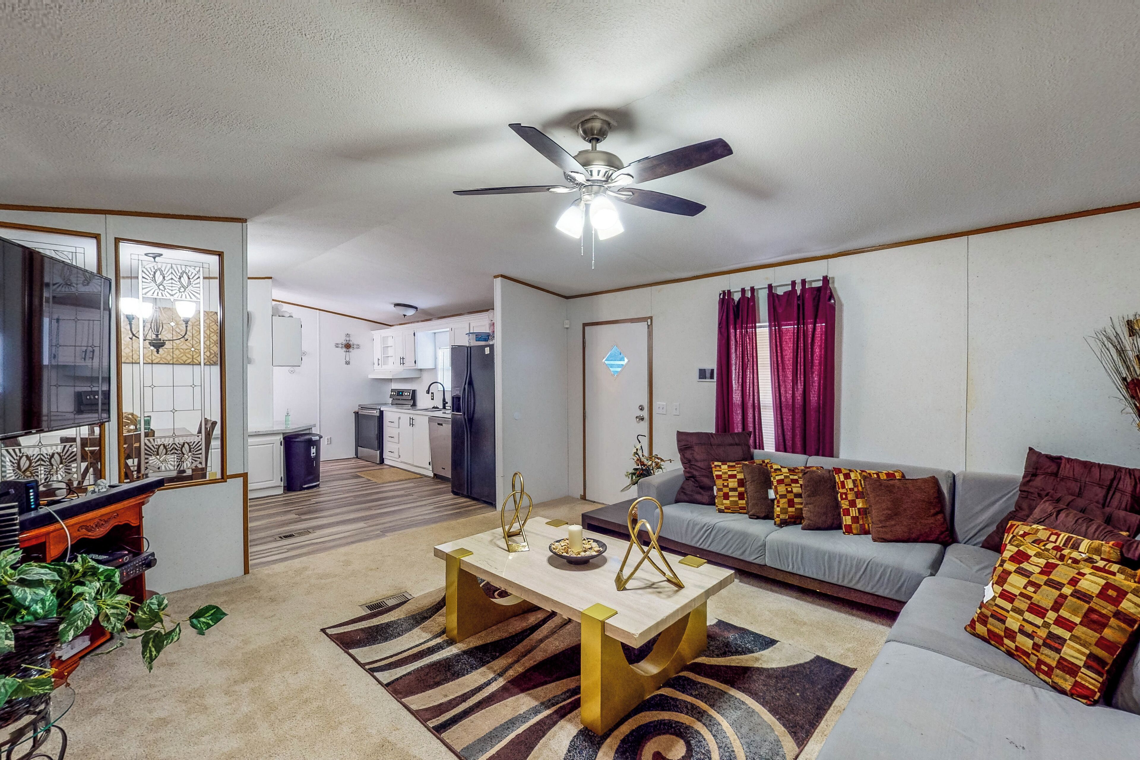 House (3 Bedrooms) | Front of property