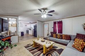 House (3 Bedrooms) | Front of property