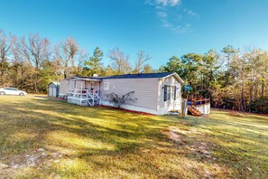 Interior - Private Pool! Nat'l Forest Retreat on 1 Acre (Oakhurst)