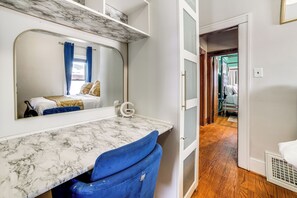 House (3 Bedrooms) | Interior - Private Hot Tub & Patio! Chicagoland Extended Stay (Lansing)