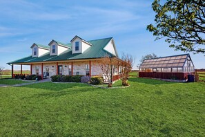 House (3 Bedrooms) | Front of property