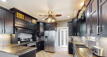 Prime Stargazing! Serene Texas Countryside Retreat