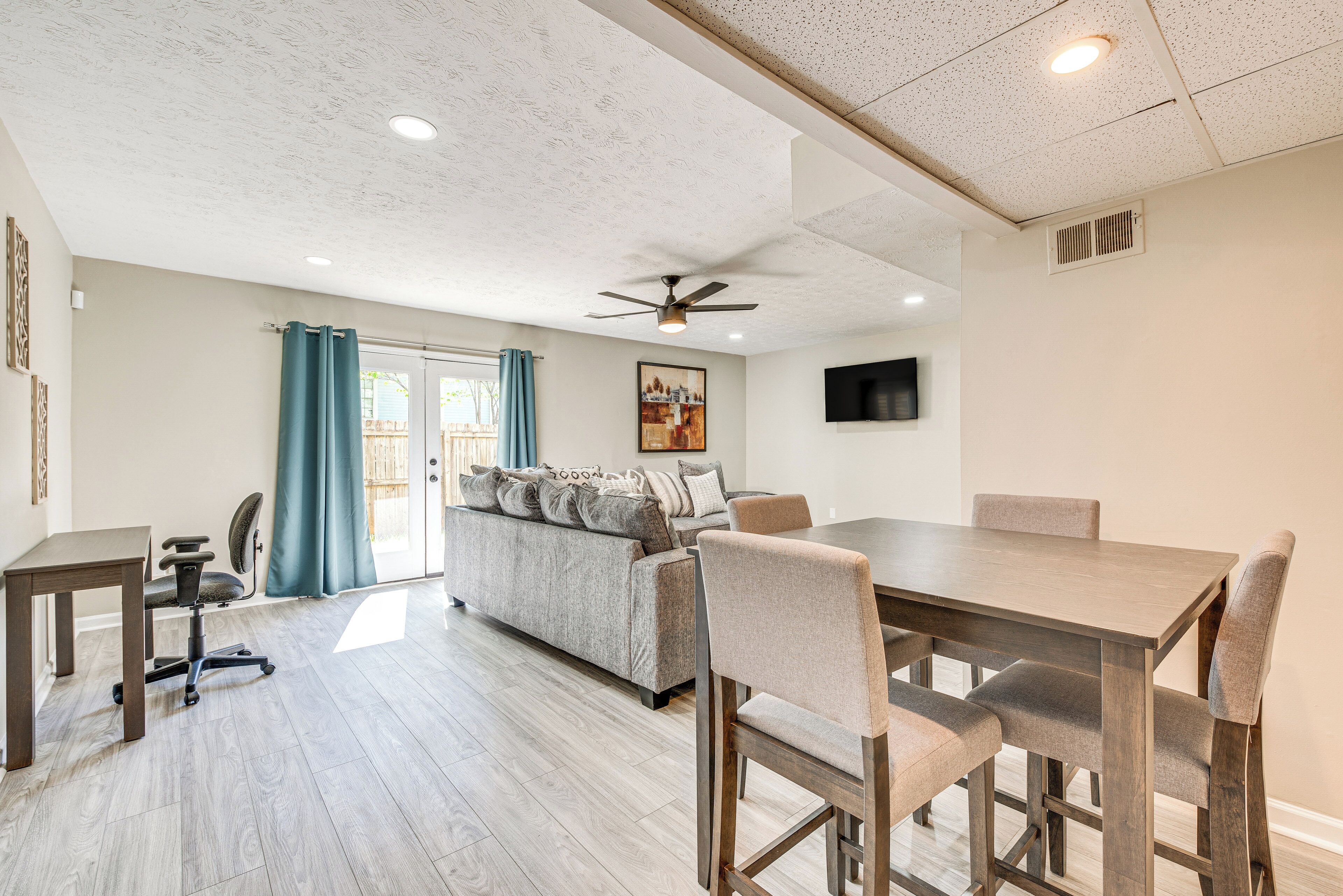 Apartment (2 Bedrooms) | Front of property