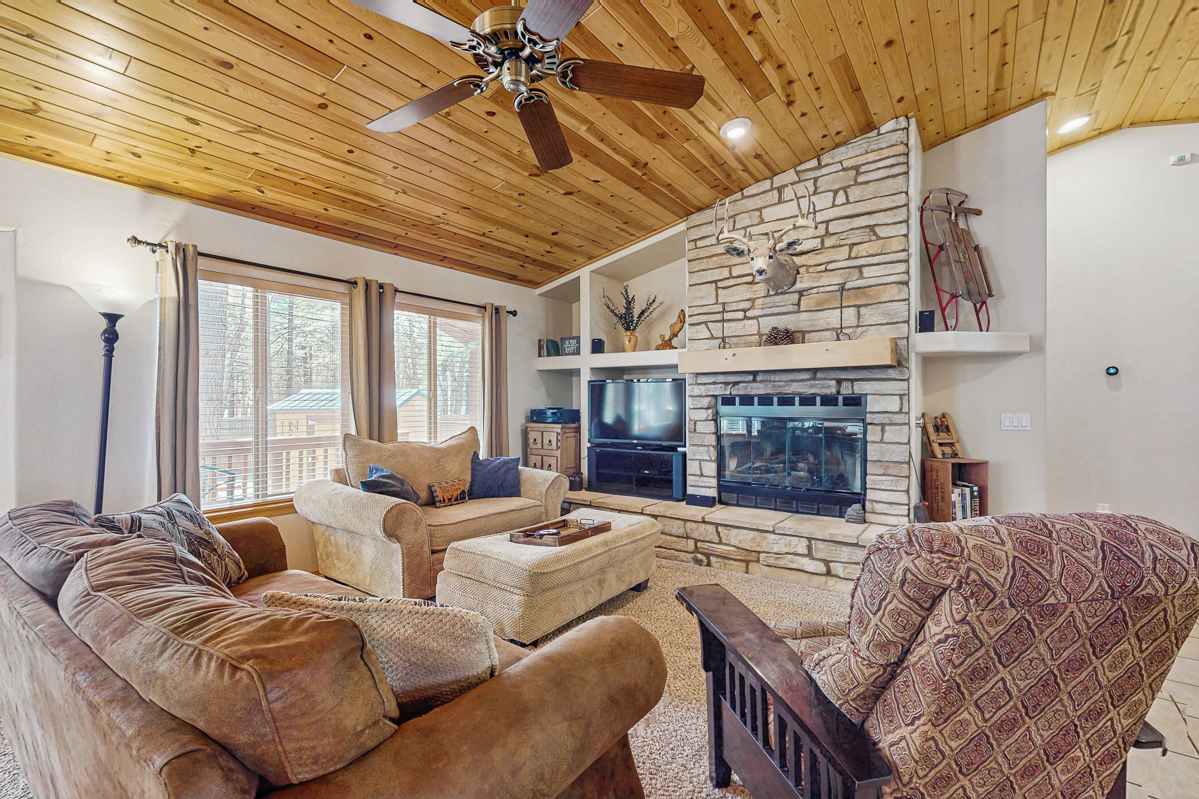 House (3 Bedrooms) | Interior