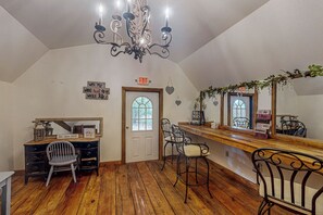 Interior - 3BR Tranquil 30-acre Venue w/ Private Pond (Wilmer)