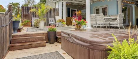 House (4 Bedrooms) | Front of property