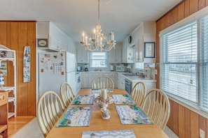 House (4 Bedrooms) | Interior - Steps to Sand! Family Ocean Isle Beach Retreat (Ocean Isle Beach)