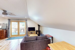 Apartment (1 Bedroom) | Interior - Half-mile to Crystal Lake! Couples Retreat w/ Deck (Beulah)