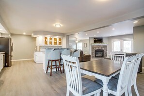House (6 Bedrooms) | Interior - 'the Bayside Escape' Remote Chesapeake Bay Estate (Fishing Creek)