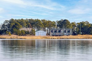 House (6 Bedrooms) | Front of property - 'the Bayside Escape' Remote Chesapeake Bay Estate (Fishing Creek)
