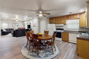 Nhà (2 Bedrooms) | Nội thất