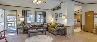 Pool, Large Porch! Country Home Near Roaring River