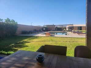 Outdoor dining - Bourrouse luxery camp (Bourrous)