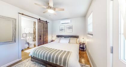 Steps to Lake Eufaula: Home w/ Fire Pit & BBQ