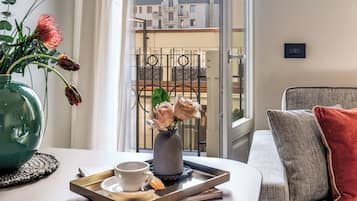 Apartment (1 Bedroom) | Wohnbereich