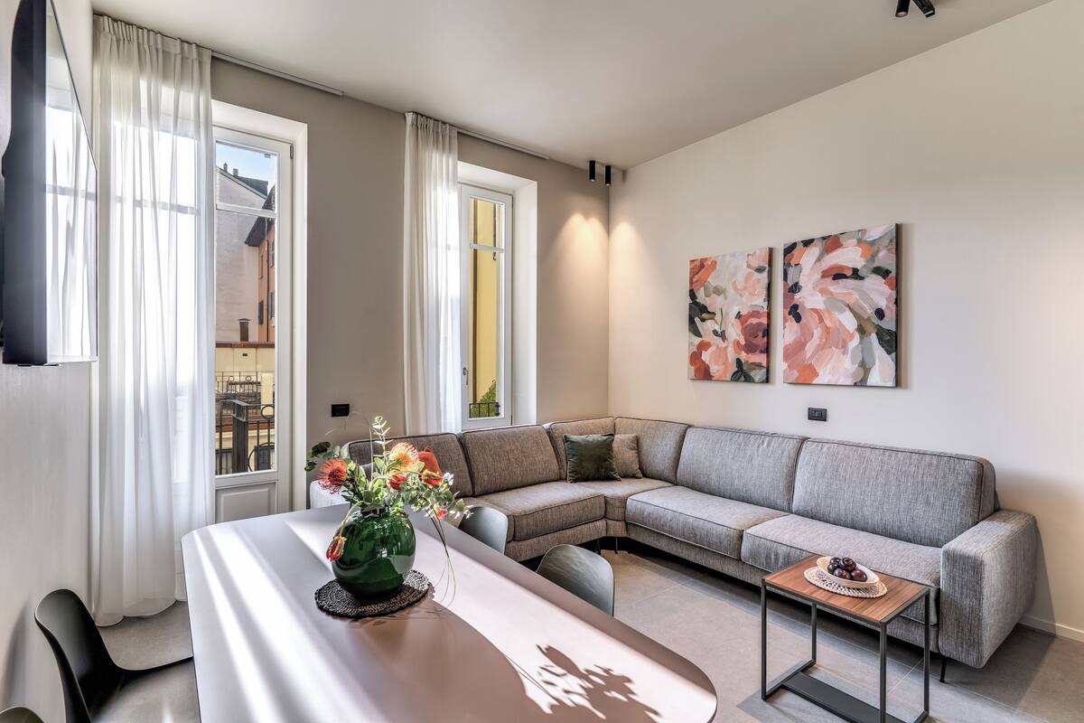 Apartment (1 Bedroom) | Living area