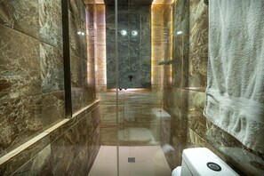 Bathroom - 6br penthouse 1 block lleras park (Medellín)