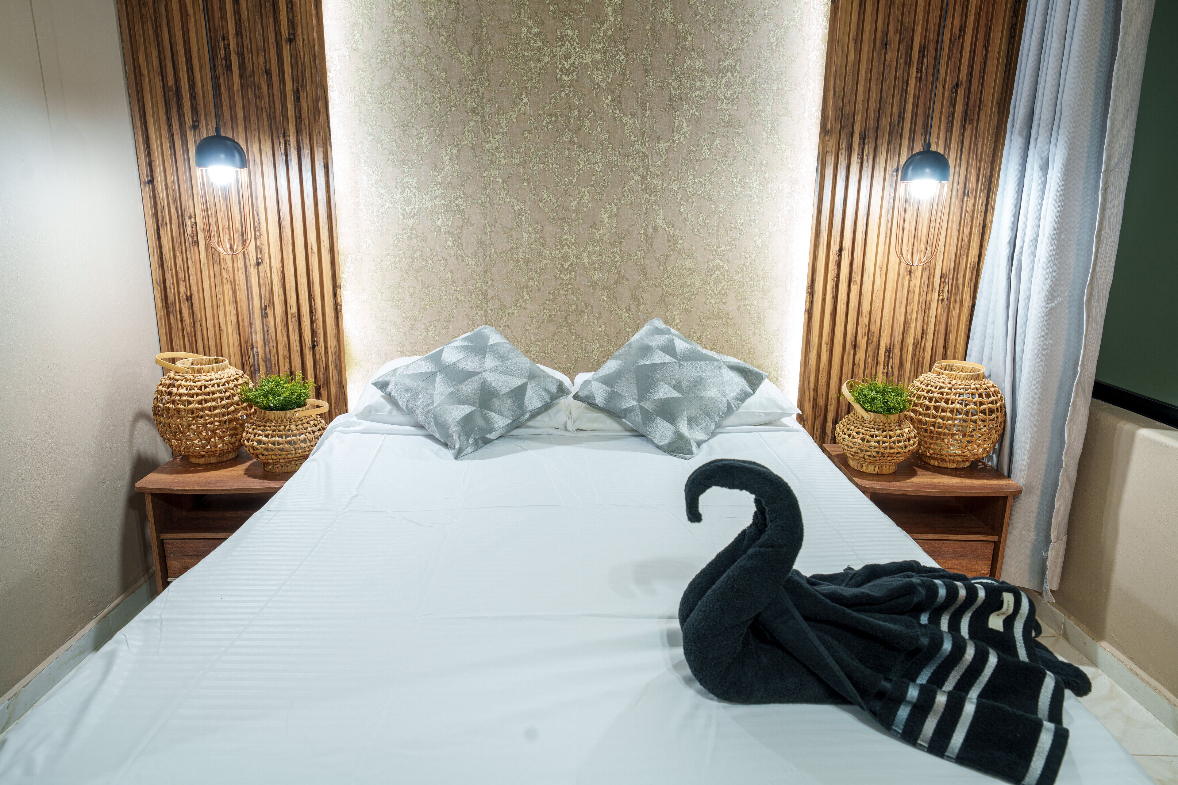 Apartment | In-room safe, iron/ironing board, free WiFi