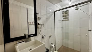 Apartamento básico | Banheiro