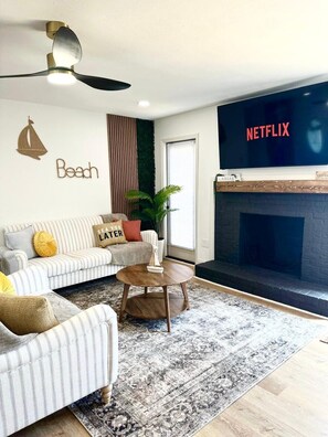 TV - New! 3BR Myrtle Retreat | 5-Min Drive to Beach (North Myrtle Beach)