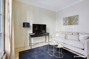Apartment | Living area - Superb Apartment -2br/6p- Musee D'orsay /louvre (Paris)