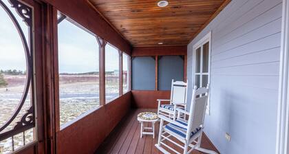 New Moon Vacation Home - Ocean Views and Minutes from Beaches, Nordic Spa & Golf
