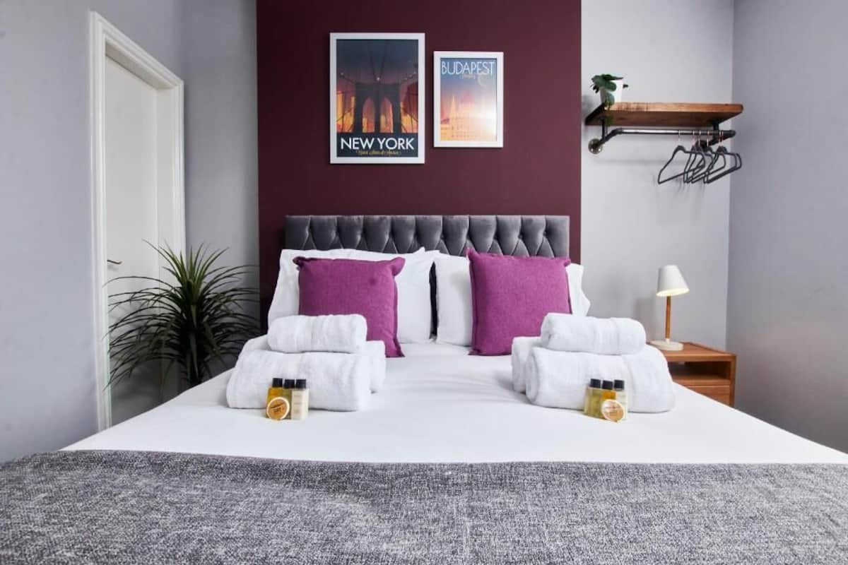 Classic Apartment, 1 Double Bed with Sofa bed, Kitchen