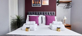 เดลเวน เฮาส์  