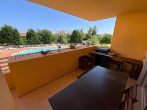 Outdoor dining - Royal Cabanas T3 – Cabanas de Tavira (Conceição)