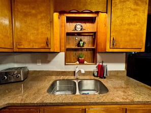 Fridge, microwave, oven, stovetop - Sweet Home Huntsville-
Charming Single-level, 3-Bdrm House;Quiet Neighborhood (Huntsville)