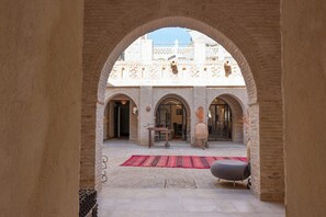 Villa, 5 chambres, fumeur, piscine privée | Enceinte de l’hébergement