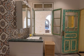 Vila, 5 quartos, para fumantes, piscina particular | Banheiro