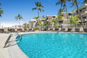 Pool - Summer Deal Oceanfront Kona Vacation Rental with Lanai and Sunset Views (Kailua-Kona)
