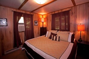 WiFi - Spacious Lake Harmony Rental With Hot Tub, Pool Table, Custom Bar And Much More! (Lake Harmony)