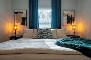 3 chambres, fer et planche à repasser, Wi-Fi, draps fournis