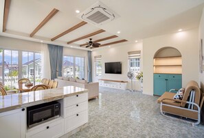 Villa, service de ménage, vue jardin | Coin séjour