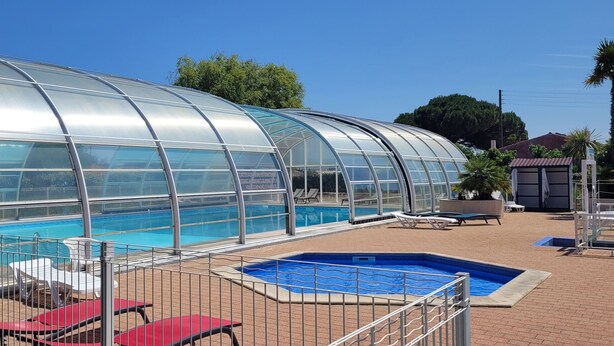 Indendørs pool, udendørs pool
