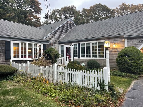 Lovely 3-bedroom house with AC in charming Barnstable